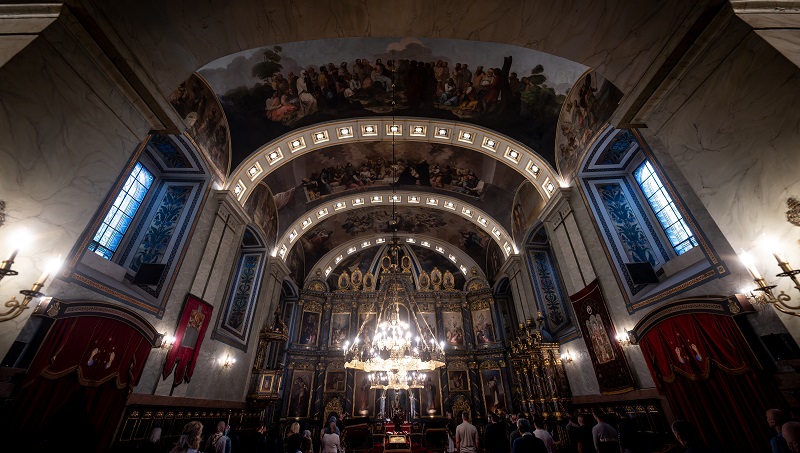 2-Belgrade-Cathedral-Interior-Liturgy.jpg